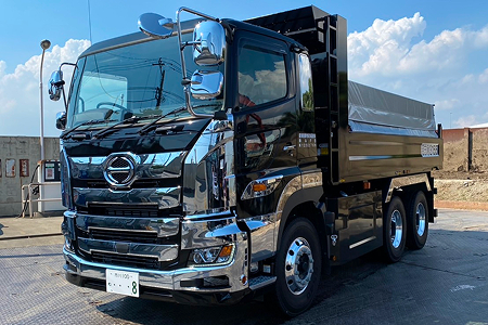 正社員】週休選べる！月収44万円以上可能！＜10tダンプドライバー＞