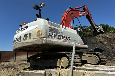 【正社員】 土木現場の重機オペレーター／高日給1万8000円 ！ 基本日勤のみで無理なく働けます◎